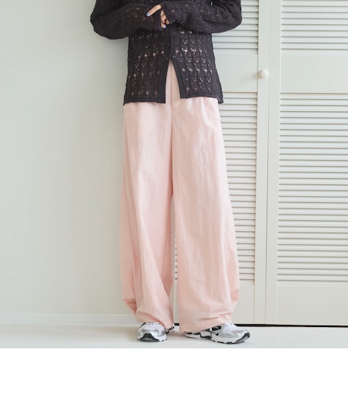 【ハンドウォッシャブル】シャイニータックワイドパンツ