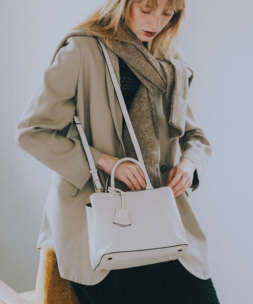 【TREASURE TOPKAPI】 フロントステッチ レザーミニショルダーバッグ