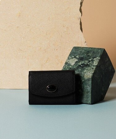 【TOPKAPI】 gemdrops ジェムドロップ ミニエンボスレザー 天然石 三つ折り 財布