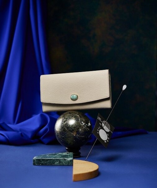 【TOPKAPI】 イヴルルド遙華さんコラボ gemdrops ジェムドロップ ミニエンボスレザー 天然石 長財布