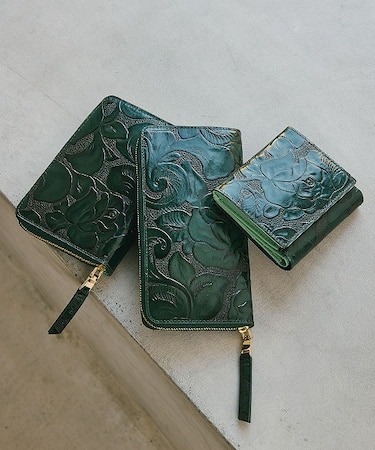 【TREASURE TOPKAPI】ローズエンボス ツヤ レザー ラウンドファスナー 長財布