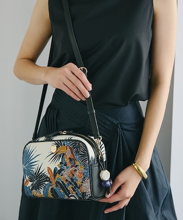 【TREASURE TOPKAPI】マイルドサテン スカーフ柄 ショルダーバッグ