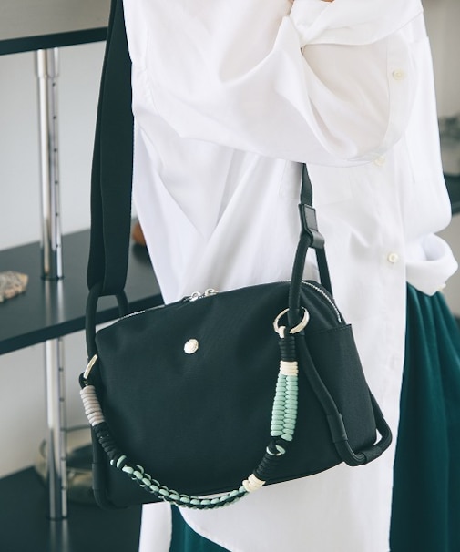 【Breath TOPKAPI】コードチャーム付き ショルダーバッグ