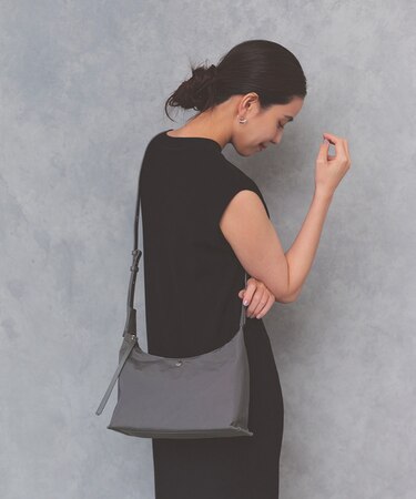 【Breath TOPKAPI】MORPH モーフ リンクルナイロン ショルダーバッグ　軽量 / 撥水