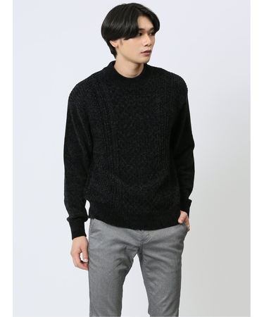 モールケーブル編み モックネックニット