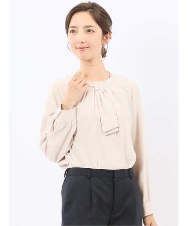 金具付きボウタイ風 長袖プルオーバーブラウス