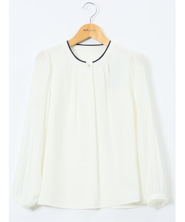 袖プリーツ プルオーバーブラウス