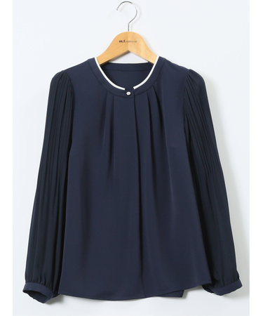 袖プリーツ プルオーバーブラウス