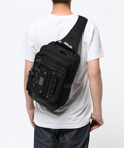 DEVICE デバイスフォルマリッチ ビジネス メガ ボディバッグ ショルダーバッグ