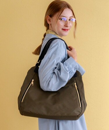 Rename 軽量 ゴールドファスナー 高密度 ナイロン トートバッグ