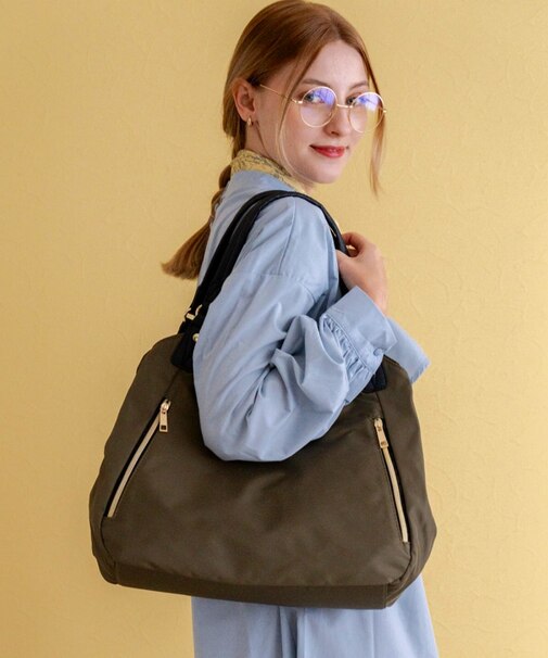 Rename 軽量 ゴールドファスナー 高密度 ナイロン トートバッグ