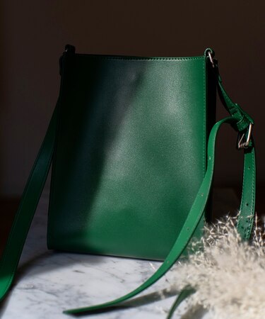 Rename ビッグスクエア ショルダーバッグ