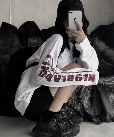 ストリート袖プリント　ロンT