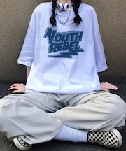韓国風 フロントロゴTシャツ