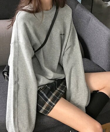 ルーズラウンドネックトレーナー