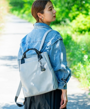 合皮 チャーム付き シンプル 2WAY トートバッグ リュックサック