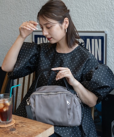 Rename 高密ナイロン 2way ハンドバッグ ショルダーバッグ