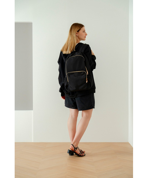 Rename ゴールドファスナーマルチポケット デイバッグ