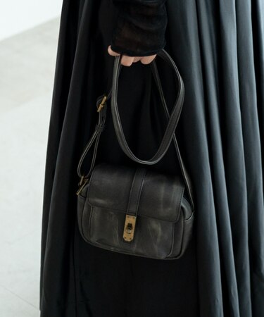 DEVICE ヴィンテージデザイン ヴァティカルベルト ショルダーバッグ