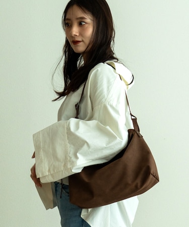 シャロウ フラップ ショルダーバッグ shallow flap shoulder bag