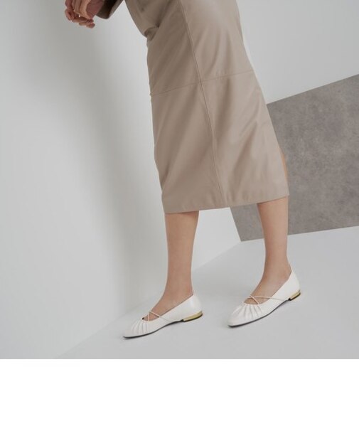 クリスクロス ルーシュドバレリーナフラット / Criss Cross Ruched Ballerina Flats