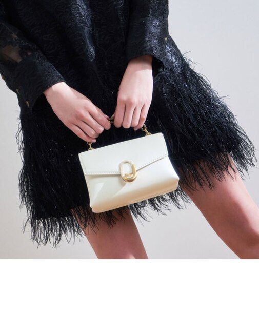 チェーンストラップ エンベロープクロスボディバッグ / Chain Strap Envelope Crossbody Bag