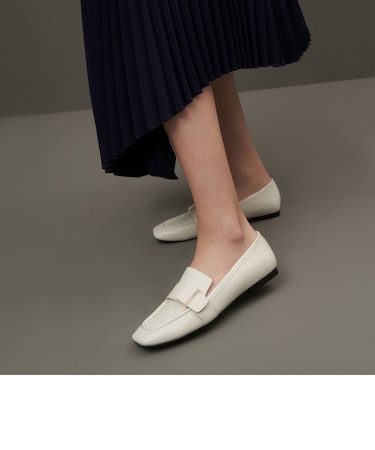 メタリックアクセント ペニーローファー / Metallic Accent Penny Loafers