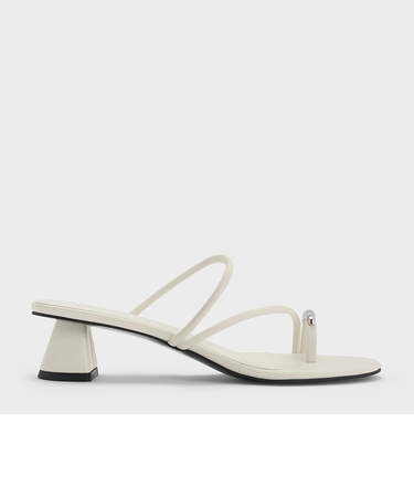 メタリックアクセント ストラッピートゥリングヒールサンダル