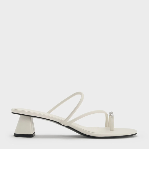 メタリックアクセント ストラッピートゥリングヒールサンダル