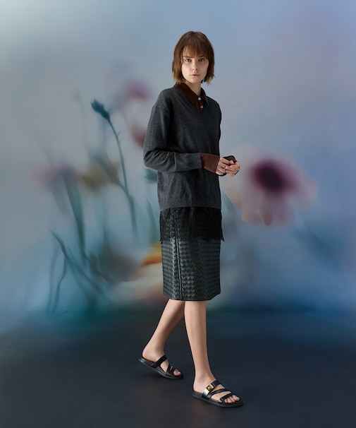 Aelin エイリン メタリックバックル ストラッピーサンダル