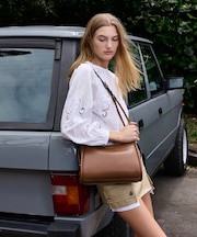 Lyla ライラ チューブラースラウチー ショルダーバッグ