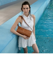 Delfina デルフィナ イロンゲイティッド ショルダーバッグ