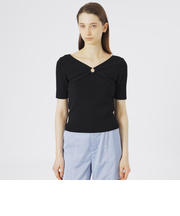 カットアウトプルオーバーニット