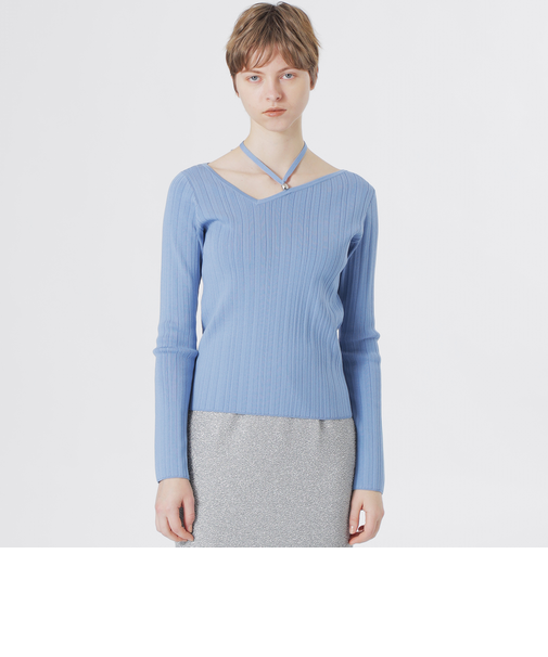 ホルターカットアウトニット