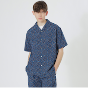 オーナメントプリントショートスリーブシャツ