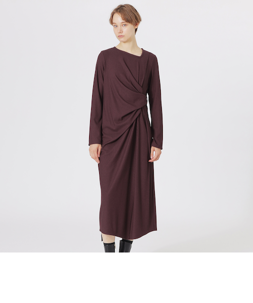 カットソーニュアンスワンピース