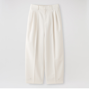 カーヴィーパンツ