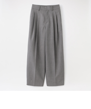 カーヴィーパンツ