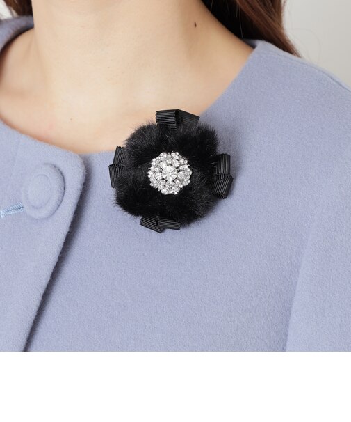 フェイクファーフラワーブローチ