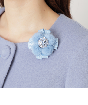 フェイクファーフラワーブローチ