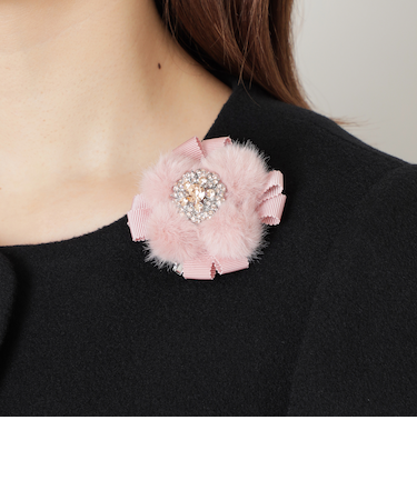 フェイクファーフラワーブローチ