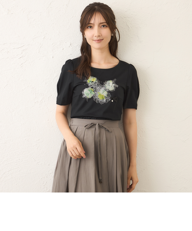 ぼかしフラワーモチーフ プルオーバー