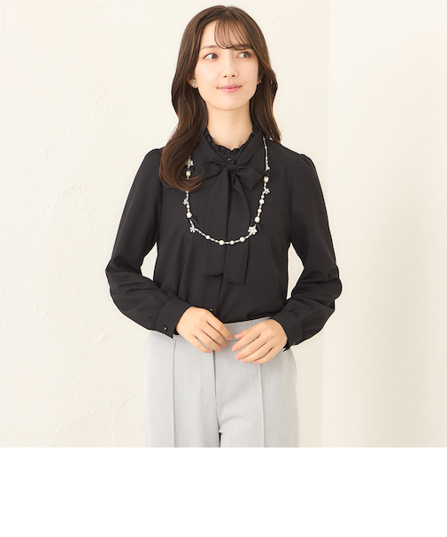 バックサテンジョーゼット ネックフリルブラウス