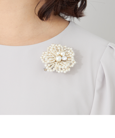 フラワーブローチ