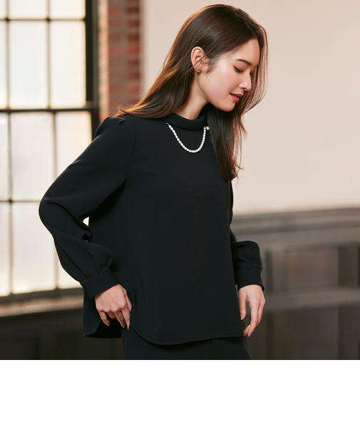 トリアセテートコンパクトロールネックブラウス