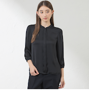 ブライトストレッチフロントタックブラウス