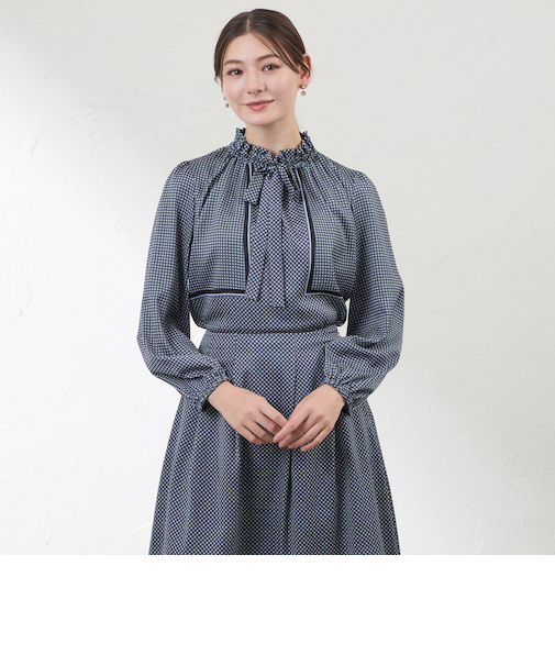ダイヤドットパネルブラウス