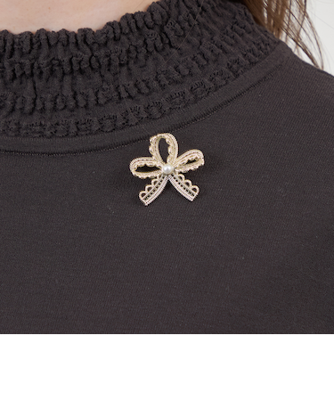 レースリボンブローチ