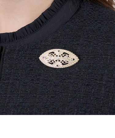 レースブローチ