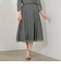 幾何プリントタックスカート